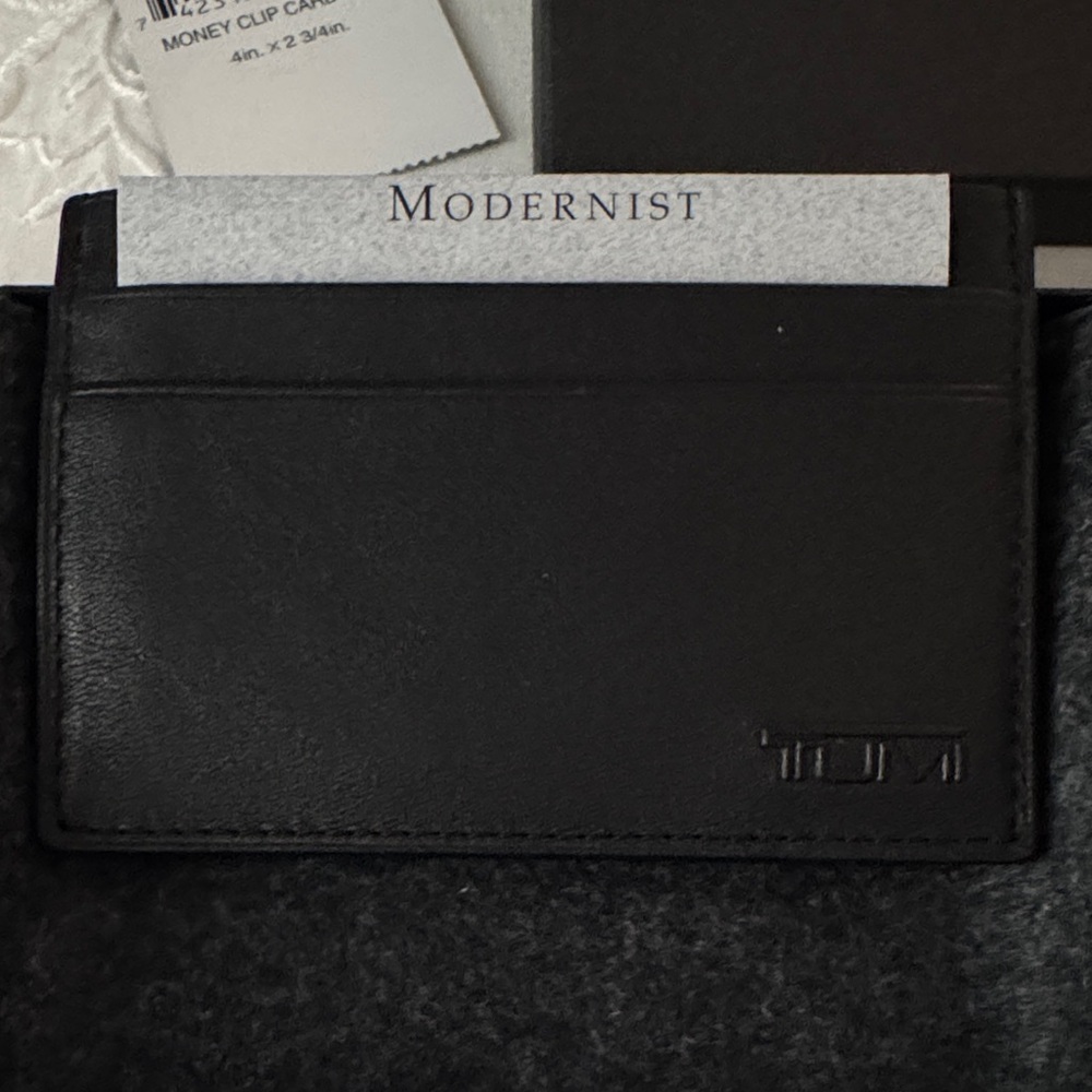 Tumi Classic money Clip Card Case Black, Card Holder